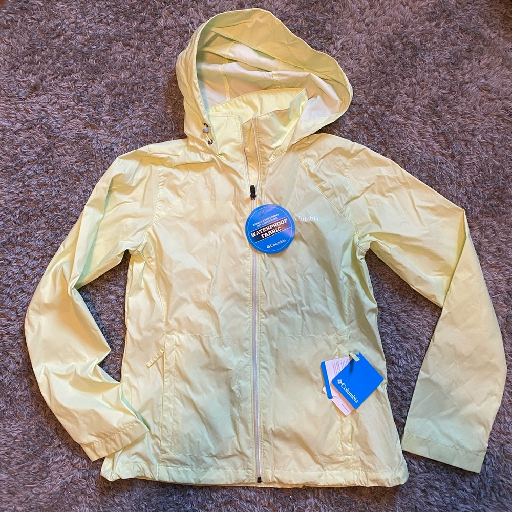 Women’s Columbia wind jacket